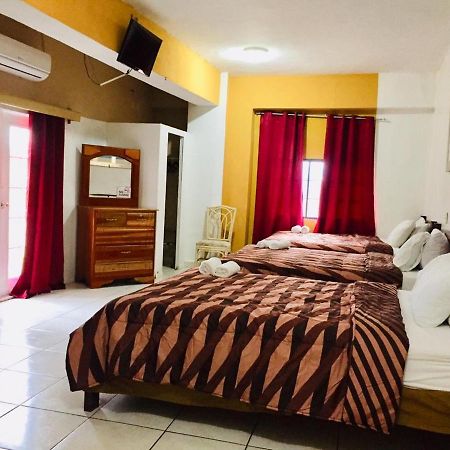 Hotel Art Deco Beach La Ceiba Buitenkant foto