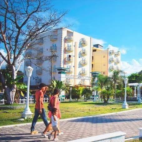 Hotel Art Deco Beach La Ceiba Buitenkant foto