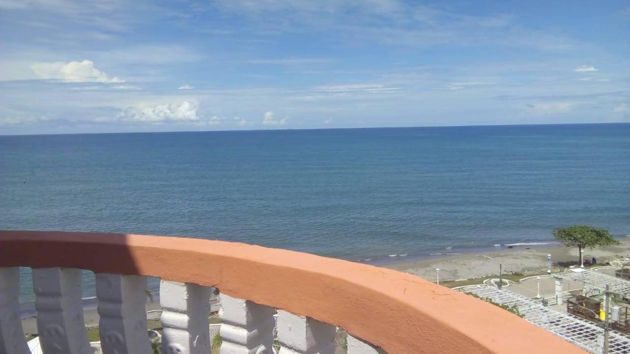 Hotel Art Deco Beach La Ceiba Buitenkant foto