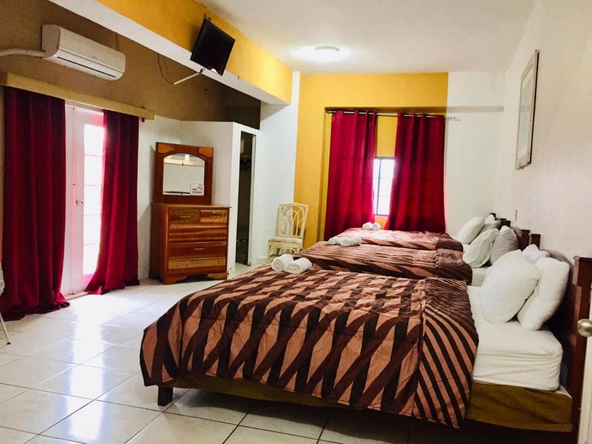 Hotel Art Deco Beach La Ceiba Buitenkant foto