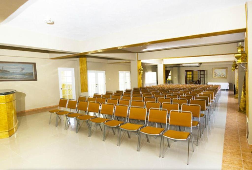 Hotel Art Deco Beach La Ceiba Buitenkant foto