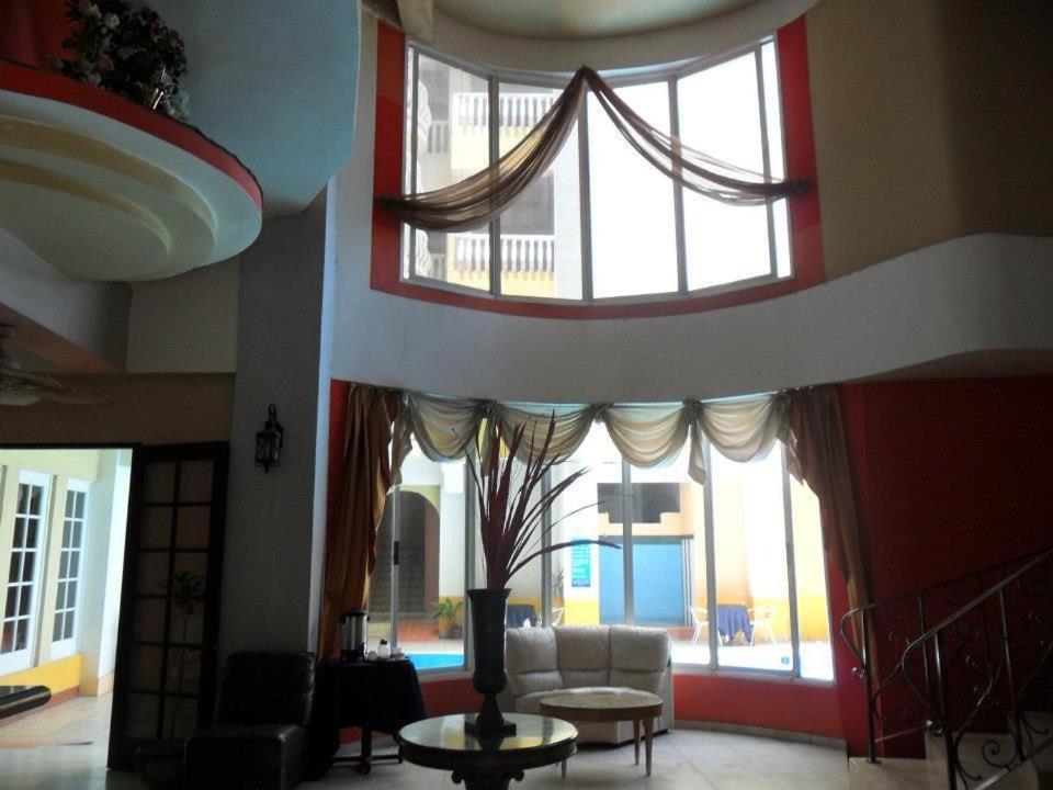 Hotel Art Deco Beach La Ceiba Buitenkant foto
