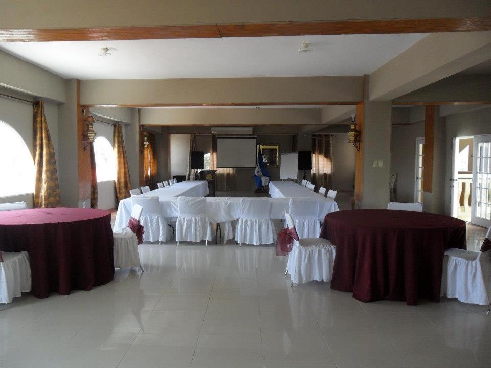 Hotel Art Deco Beach La Ceiba Buitenkant foto