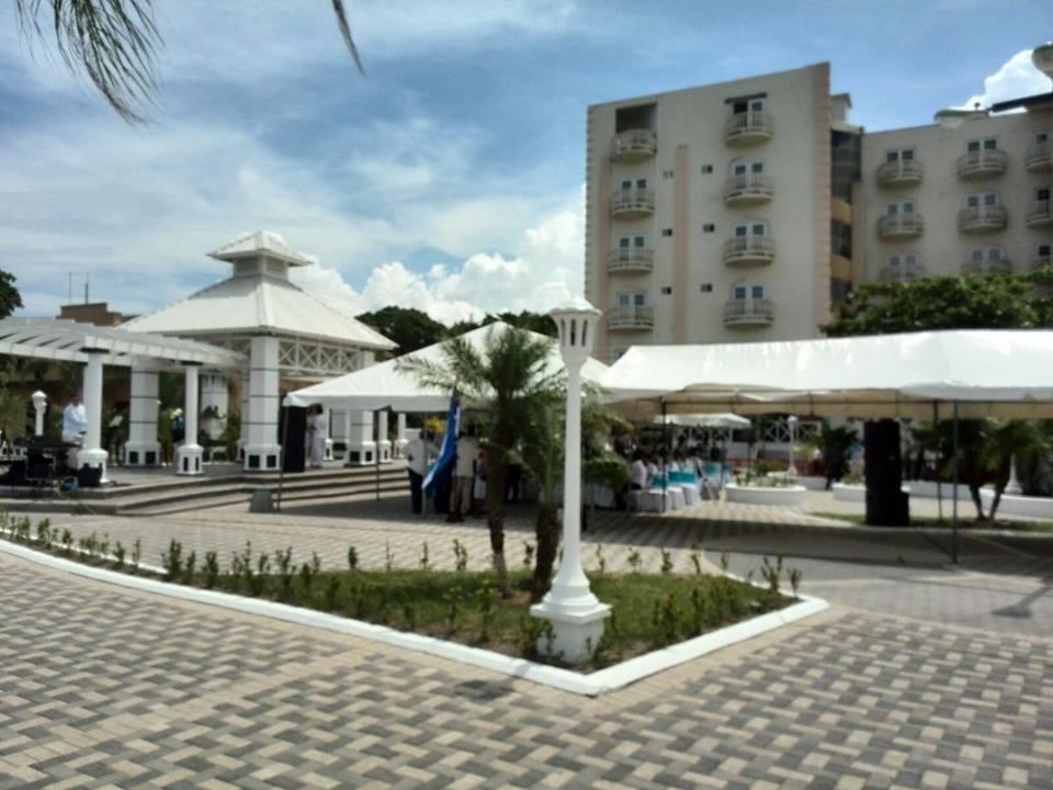 Hotel Art Deco Beach La Ceiba Buitenkant foto