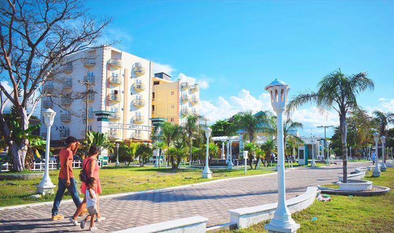 Hotel Art Deco Beach La Ceiba Buitenkant foto